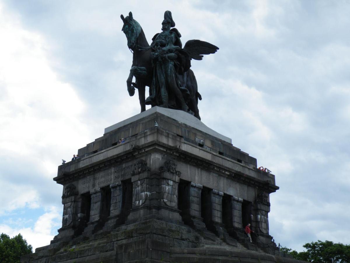 Basche * Oberzissen